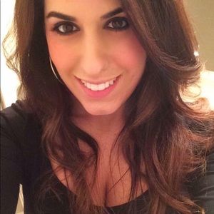 Meet your Posher, Deanna